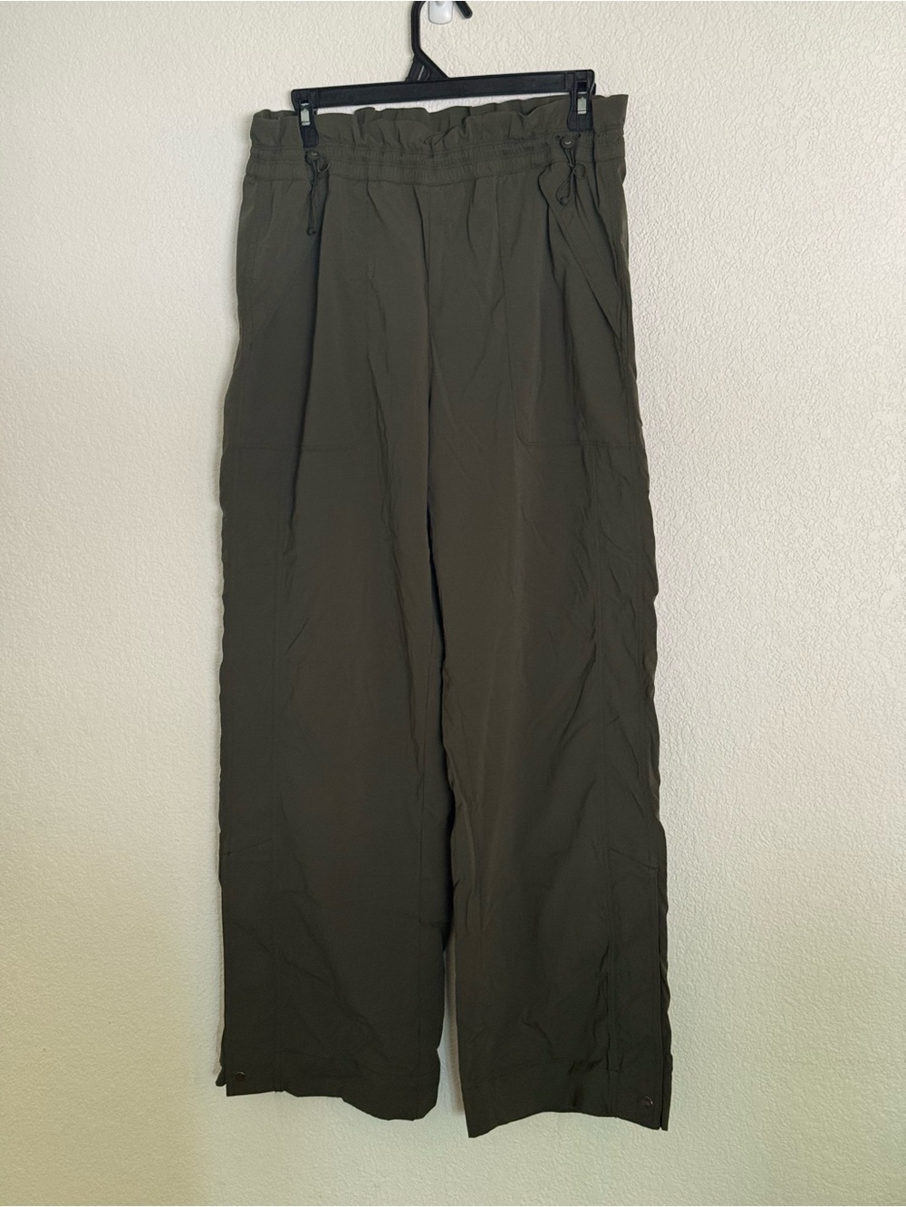 Athleta Trekkie Wide Leg Parachute Pant - Olive Green - Picture 2 of 5